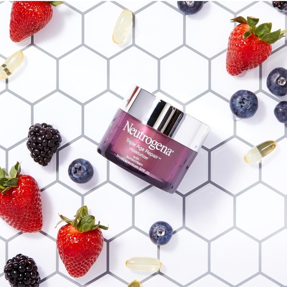 Neutrogena Triple Age Repair Daily Facial Moisturizer with SPF 25 Sunscreen - Picture 12 of 14